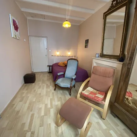 Hébergement de vacances Maison Fouras, 4 Pieces, 5 Personnes - Fr-1-709-16 *